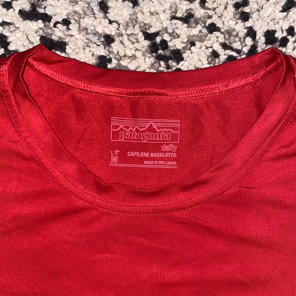 Patagonia base layer - red women’s medium - Picture 2 of 3